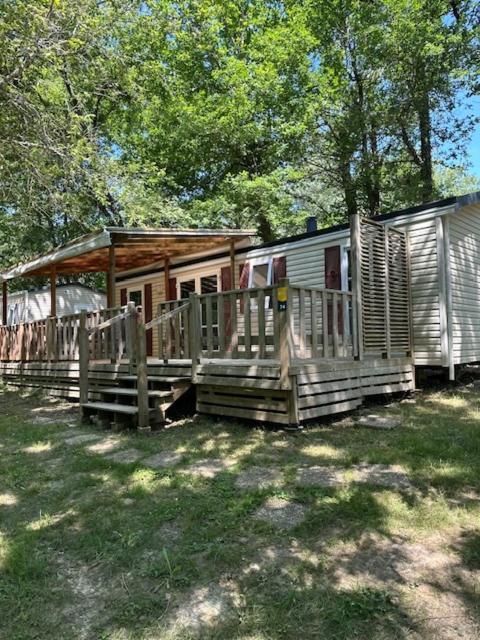 Camping Les Lacs D'Armagnac Bretagne-d'Armagnac Exterior foto